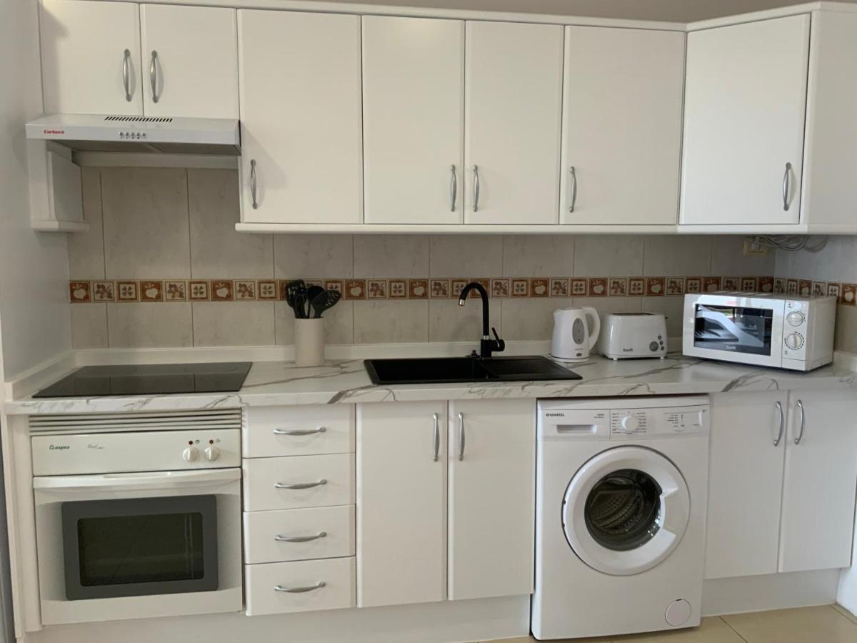 Brunella'S Apartment - Beach View سان ميغيل ذي أبونا المظهر الخارجي الصورة